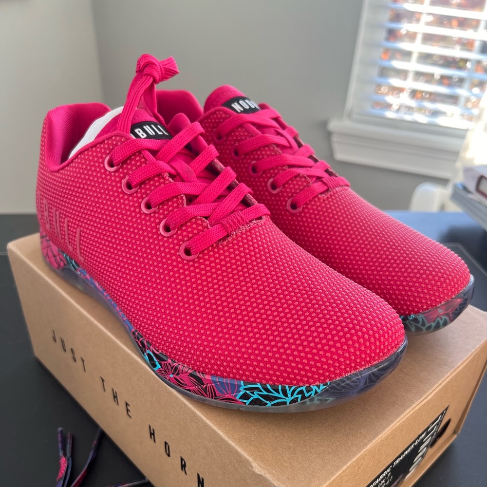 NOBULL trainers size 9.5